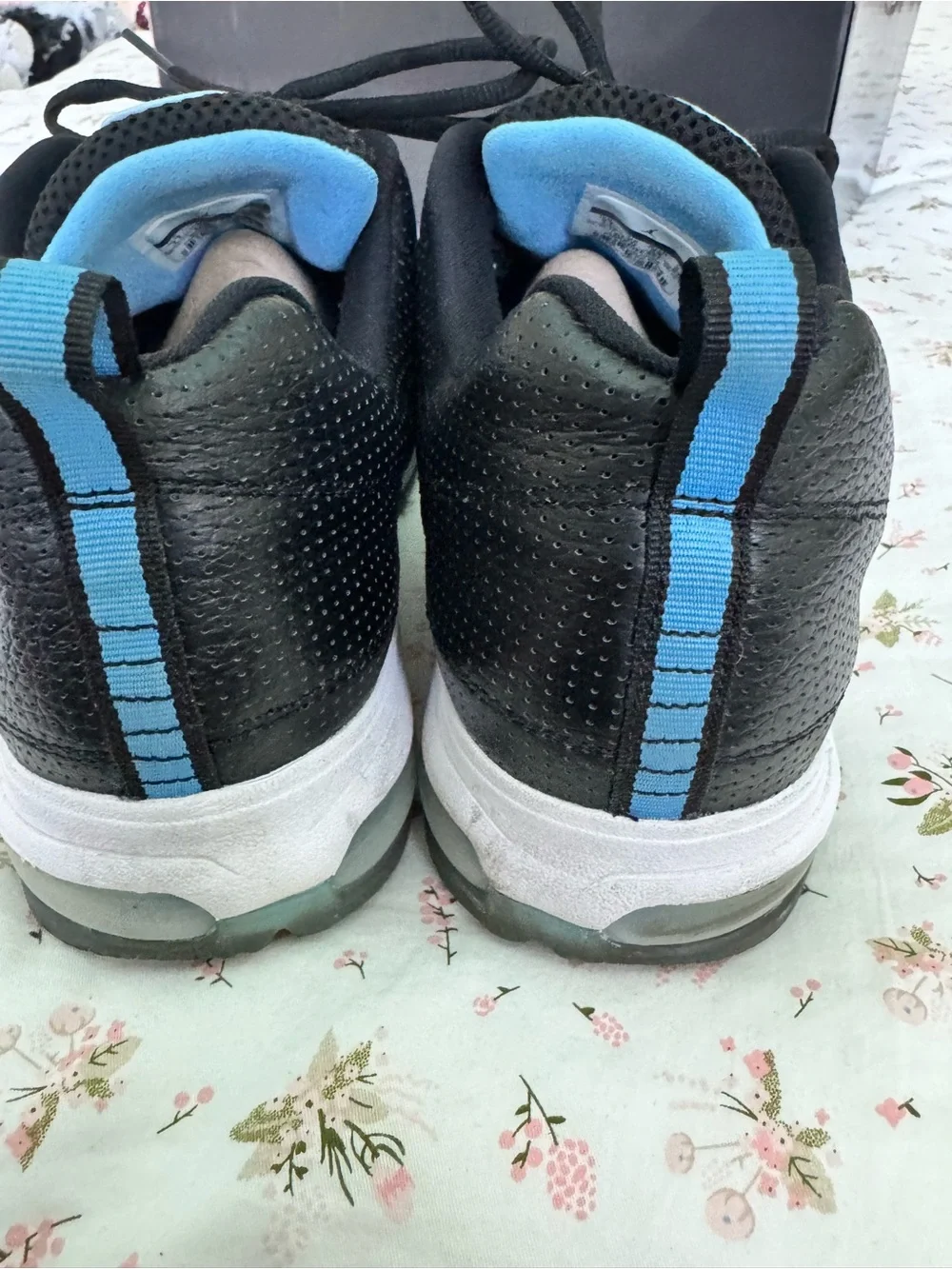 Jordan Black Sneakers with Light Blue Interior - Picture 4 of 4